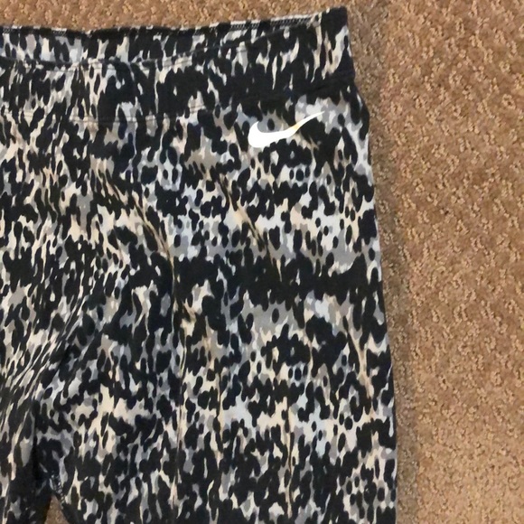 nike leggings - Picture 2 of 2